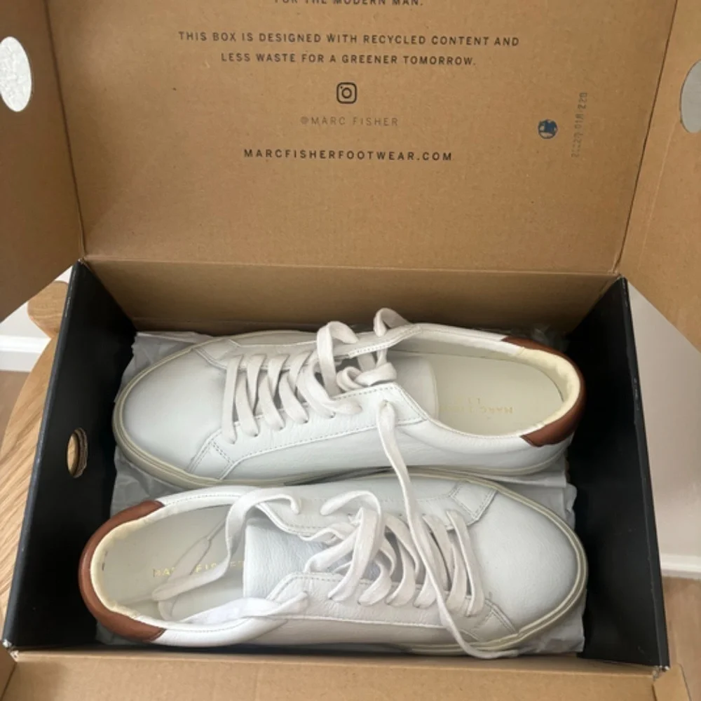 Marc Fisher LTD Maiden low top men's leather sneaker Size 10 - Picture 8 of 10